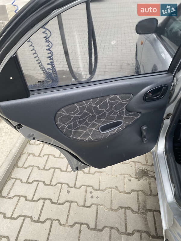Седан Daewoo Lanos 2003 в Тернополе