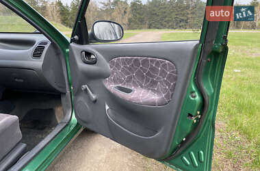 Седан Daewoo Lanos 2001 в 