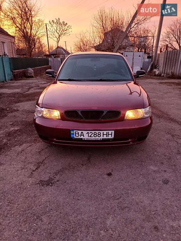 Седан Daewoo Lanos 1998 в 