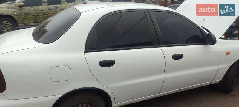 Седан Daewoo Lanos 2011 в Славянске