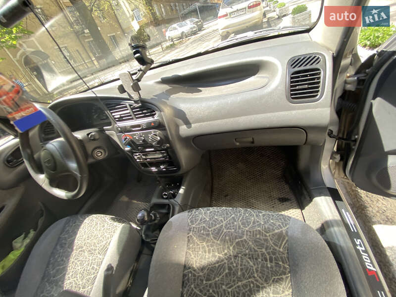 Седан Daewoo Lanos 2006 в Дніпрі