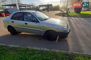 Седан Daewoo Lanos 2004 в Синельниковому