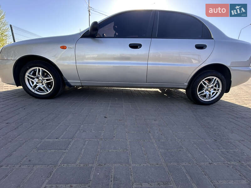 Седан Daewoo Lanos 2006 в Днепре