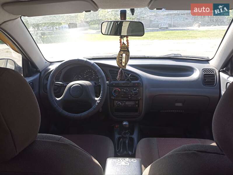 Седан Daewoo Lanos 2007 в Широкому