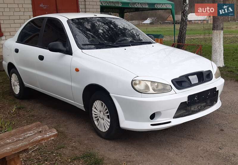 Седан Daewoo Lanos 2005 в Городищеві