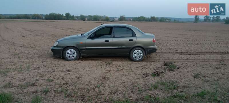 Седан Daewoo Lanos 2003 в Галиче