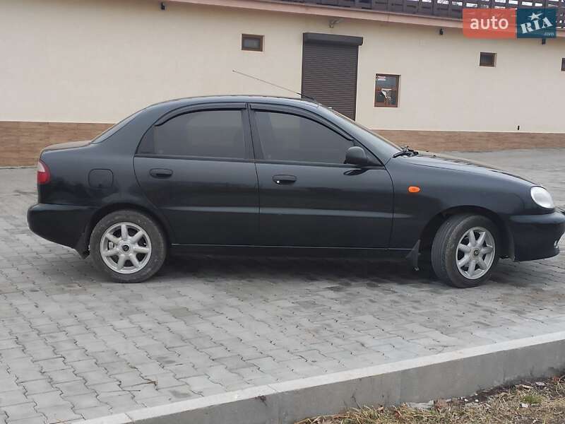 Седан Daewoo Lanos 2008 в Южному