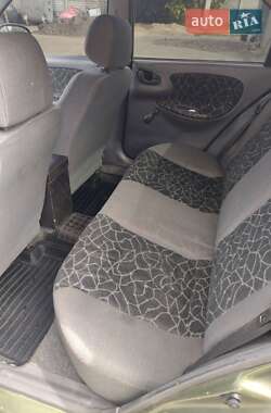 Седан Daewoo Lanos 2004 в 