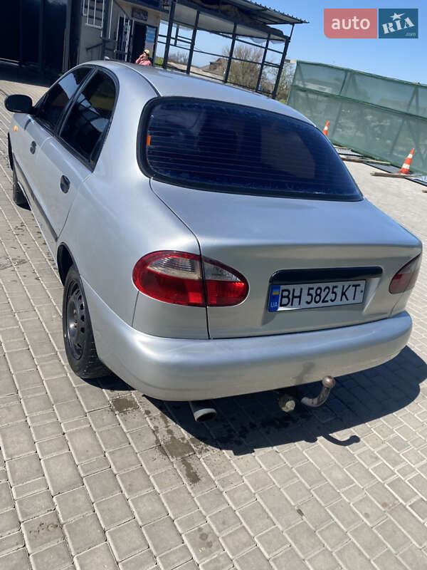 Седан Daewoo Lanos 2004 в Одессе