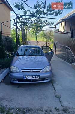 Седан Daewoo Lanos 2009 в Мукачевому