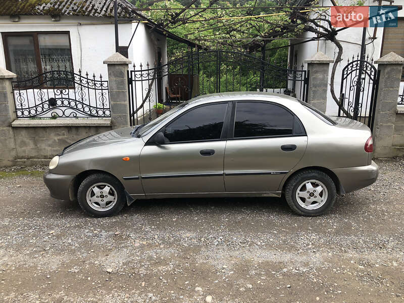 Седан Daewoo Lanos 2003 в Виноградове