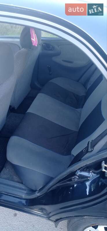 Седан Daewoo Lanos 2006 в Овруче