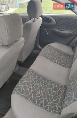 Седан Daewoo Lanos 2002 в 