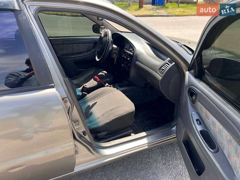 Седан Daewoo Lanos 2004 в Запорожье