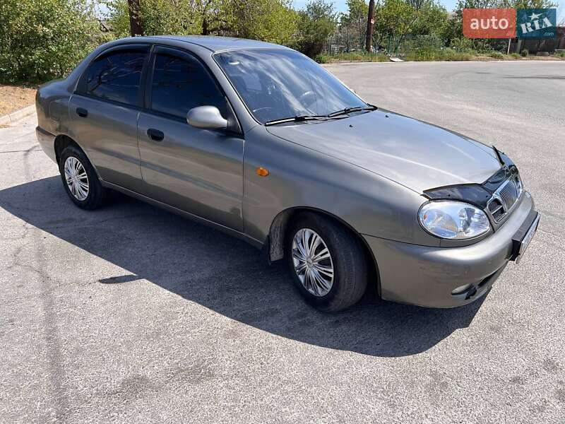 Седан Daewoo Lanos 2004 в Запорожье
