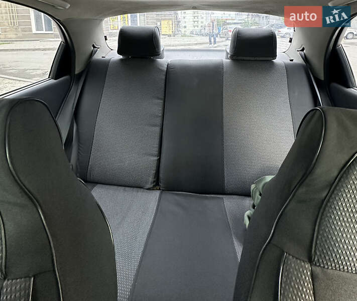 Седан Daewoo Lanos 2002 в Харькове