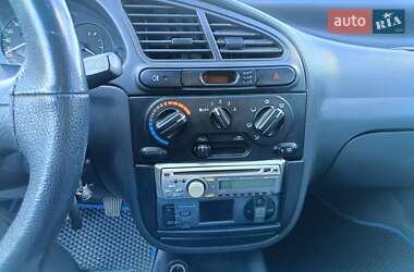 Седан Daewoo Lanos 2000 в 