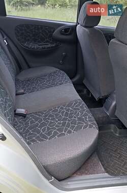 Седан Daewoo Lanos 2003 в 