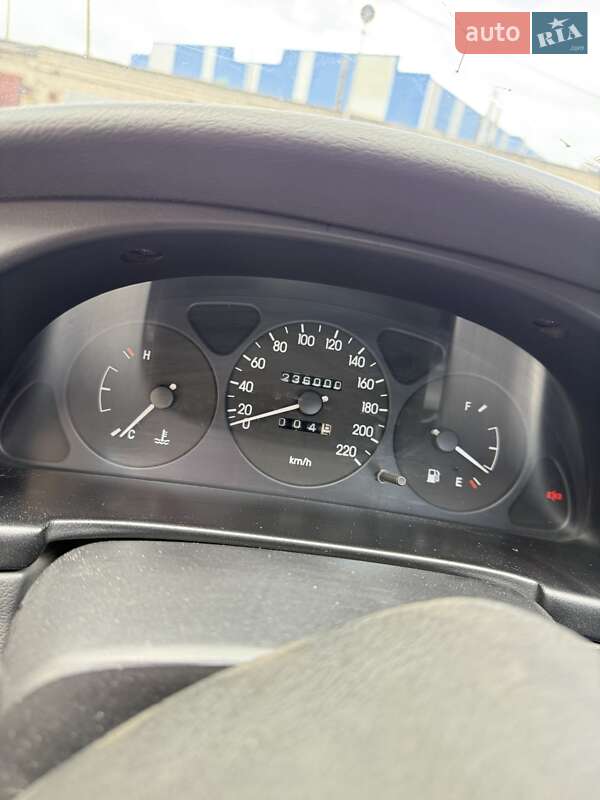 Седан Daewoo Lanos 2003 в Чернигове