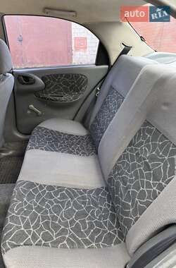 Седан Daewoo Lanos 2003 в 