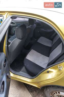 Седан Daewoo Lanos 2002 в 