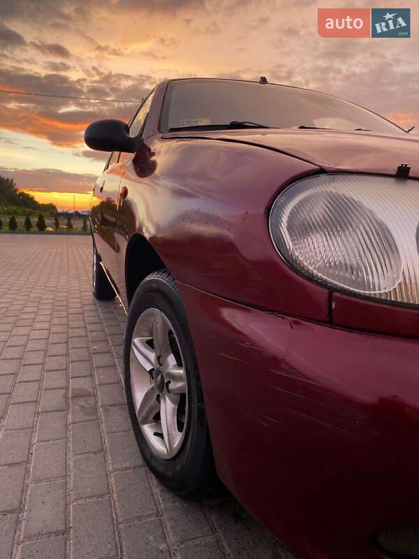 Седан Daewoo Lanos 2003 в Золочеве