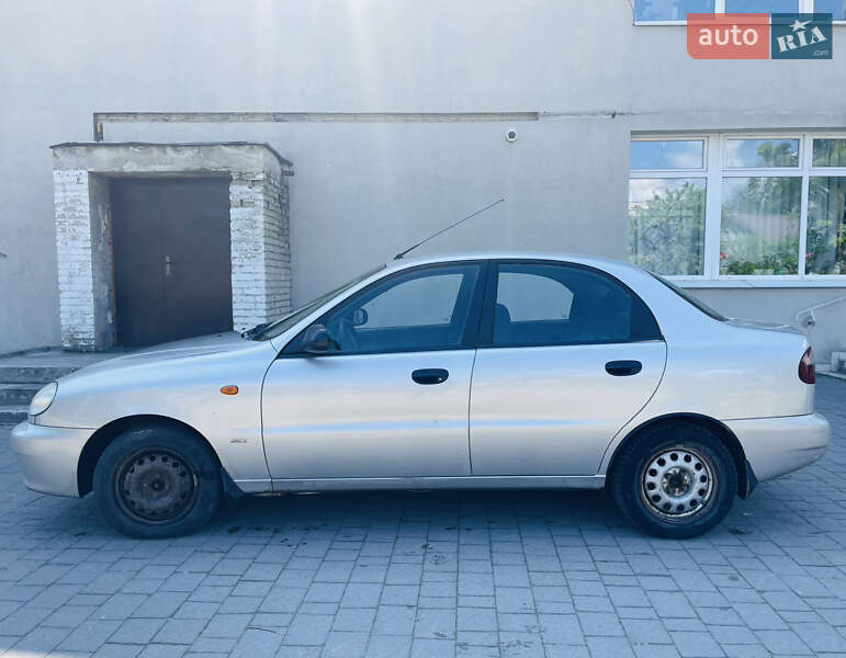 Седан Daewoo Lanos 2004 в Львове
