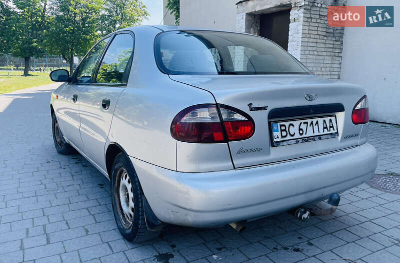 Седан Daewoo Lanos 2004 в Львове