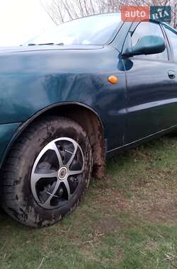 Седан Daewoo Lanos 1998 в 