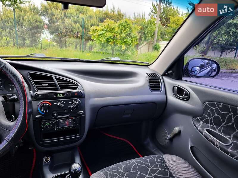 Седан Daewoo Lanos 2003 в Хмельницком