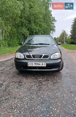 Седан Daewoo Lanos 2008 в Мені