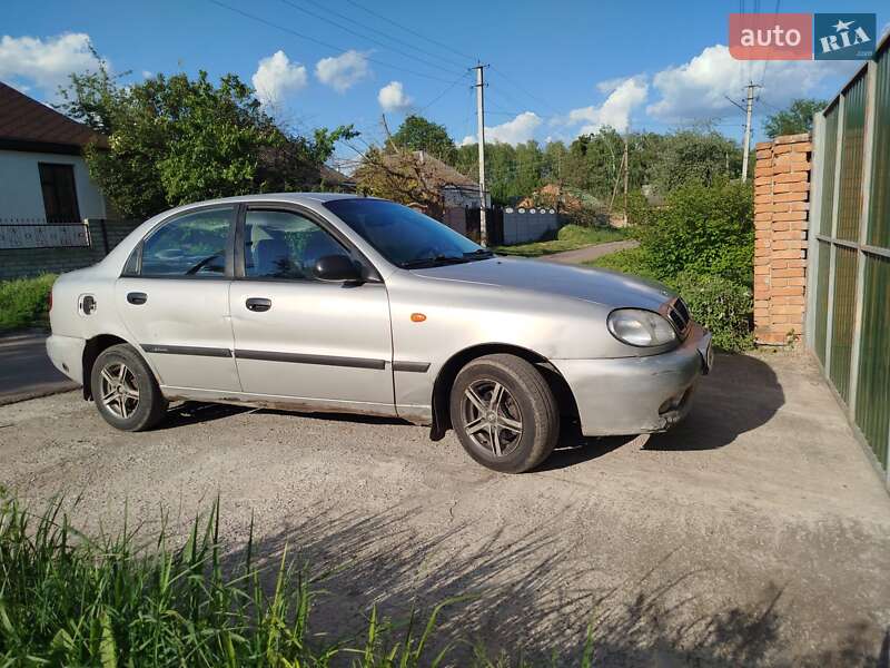 Седан Daewoo Lanos 2004 в Харькове