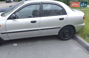 Седан Daewoo Lanos 2004 в Киеве