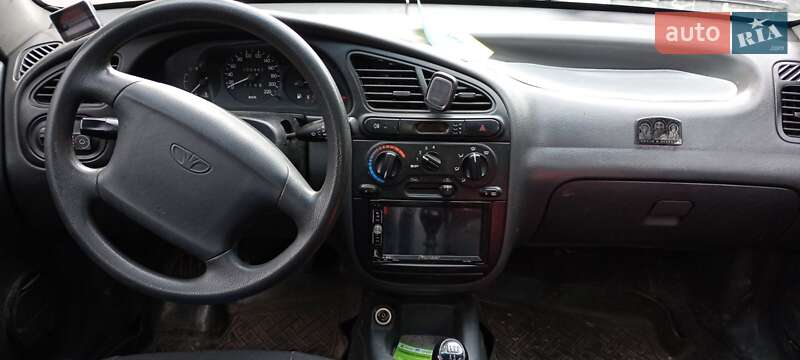 Седан Daewoo Lanos 2004 в Днепре