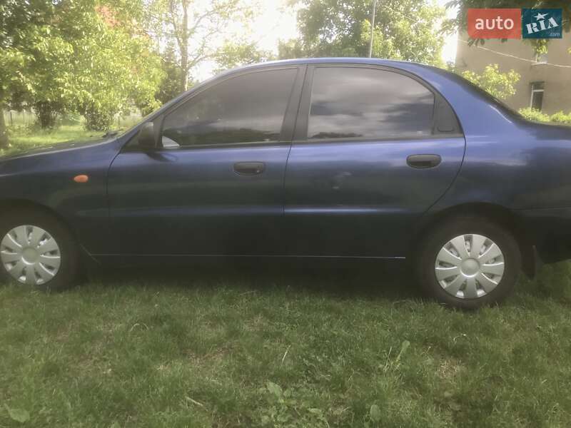 Седан Daewoo Lanos 2008 в Ужгороді