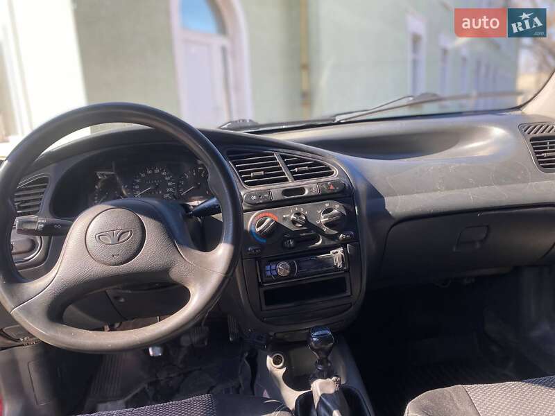Седан Daewoo Lanos 2003 в Миколаєві