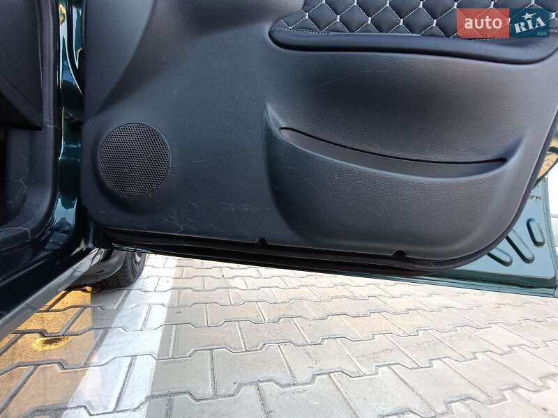 Седан Daewoo Lanos 2003 в Кременчуці