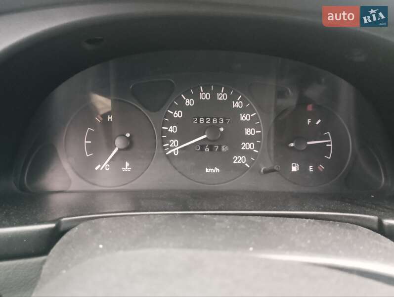 Седан Daewoo Lanos 2004 в Киеве