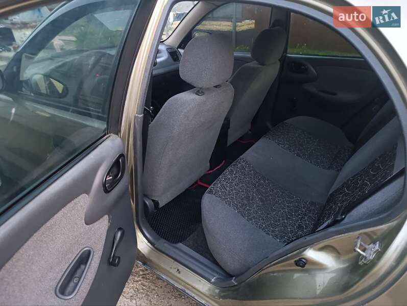 Седан Daewoo Lanos 2005 в Миронівці