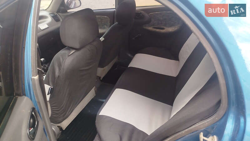 Седан Daewoo Lanos 2003 в Харькове