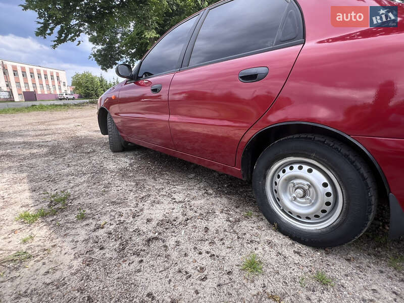 Седан Daewoo Lanos 2008 в Борщеве