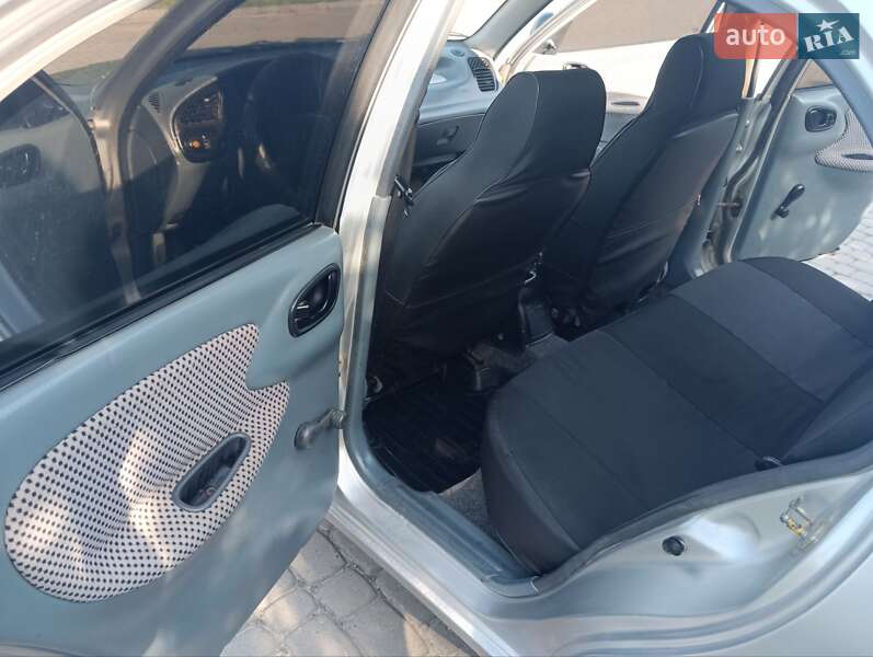 Седан Daewoo Lanos 2006 в Дунаевцах