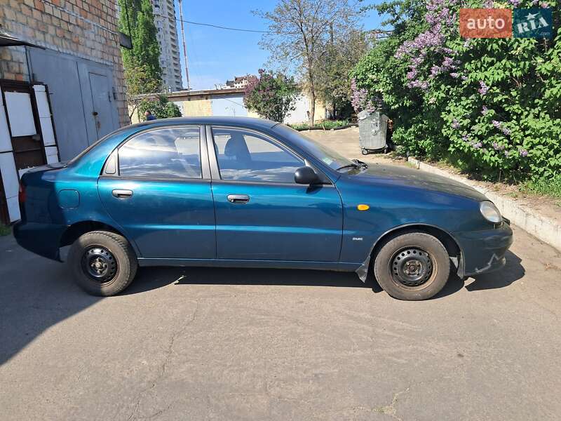 Седан Daewoo Lanos 2004 в Киеве