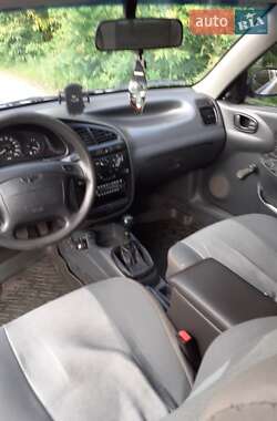 Седан Daewoo Lanos 2004 в 