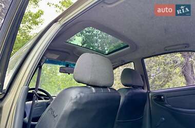 Хэтчбек Daewoo Lanos 2012 в 