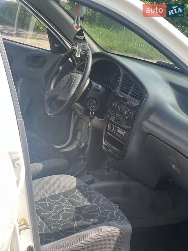 Седан Daewoo Lanos 2003 в Катеринопілі