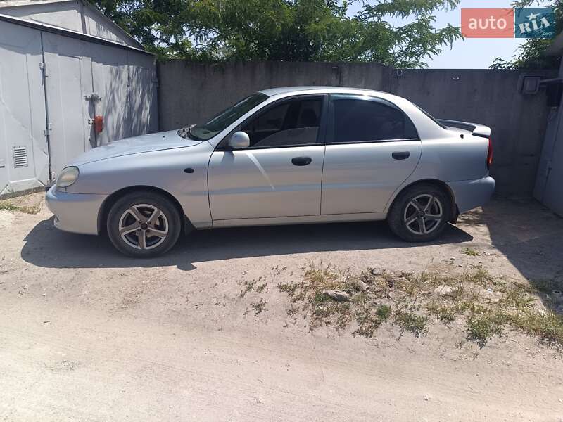 Седан Daewoo Lanos 2004 в Запорожье