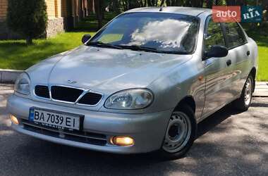 Седан Daewoo Lanos 2008 в Жовтих Водах