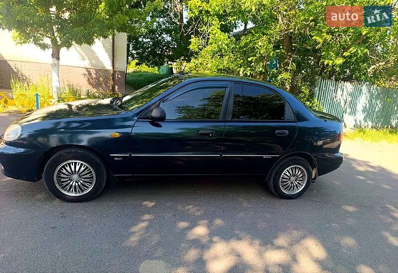 Седан Daewoo Lanos 2002 в Беляевке