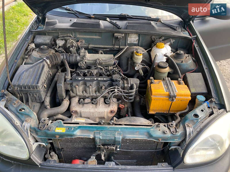 Седан Daewoo Lanos 1999 в Киеве